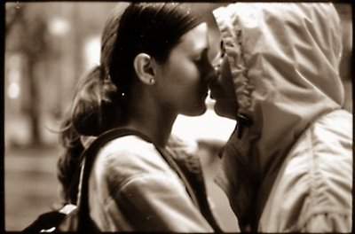20080514194028-sean-camkissing.jpg